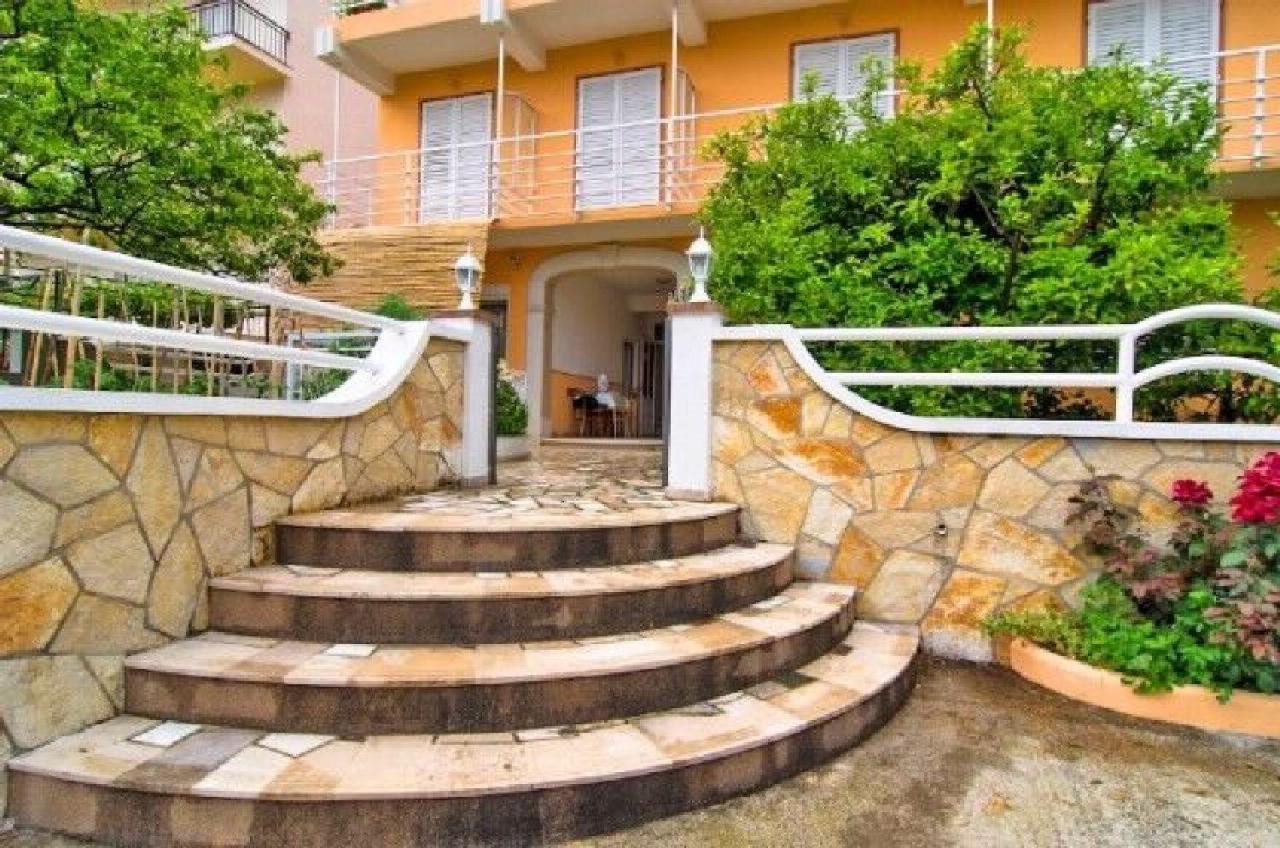 Apartments Josko กราดัซ ภายนอก รูปภาพ